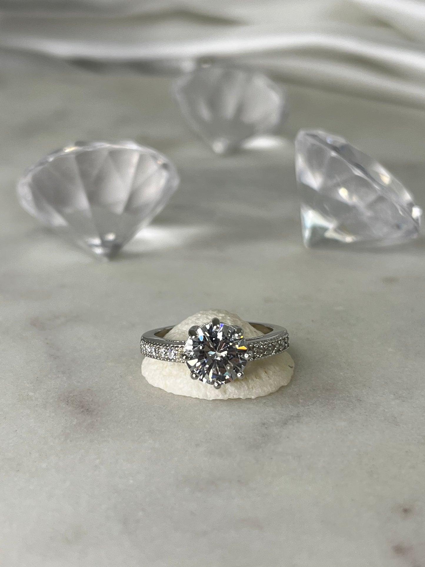 Enchanting 925 Silver Ring