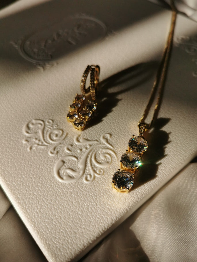 3 Drop of Diamonds Necklace